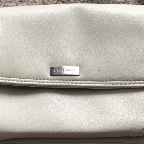 Never been used cream colored Nine West purse❤️ - Picture 2 of 6
